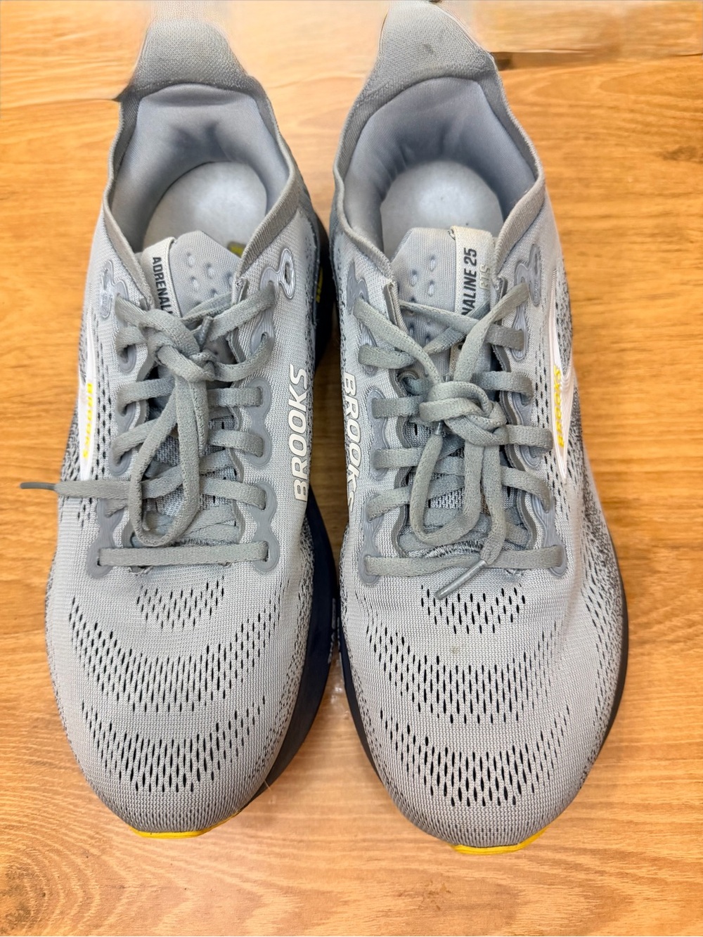 Men’s Brooks Adrenaline & Glycerin 25 Gray Mesh Running Sneakers Size 9 2E Wide - Picture 3 of 13